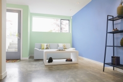 Pintores: sala fintada en azul y verde claros
